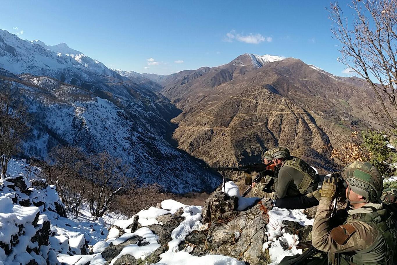 Bitlis'te sokağa çıkma yasağı kaldırıldı Bitlis'te sokağa çıkma yasağı kaldırıldı
